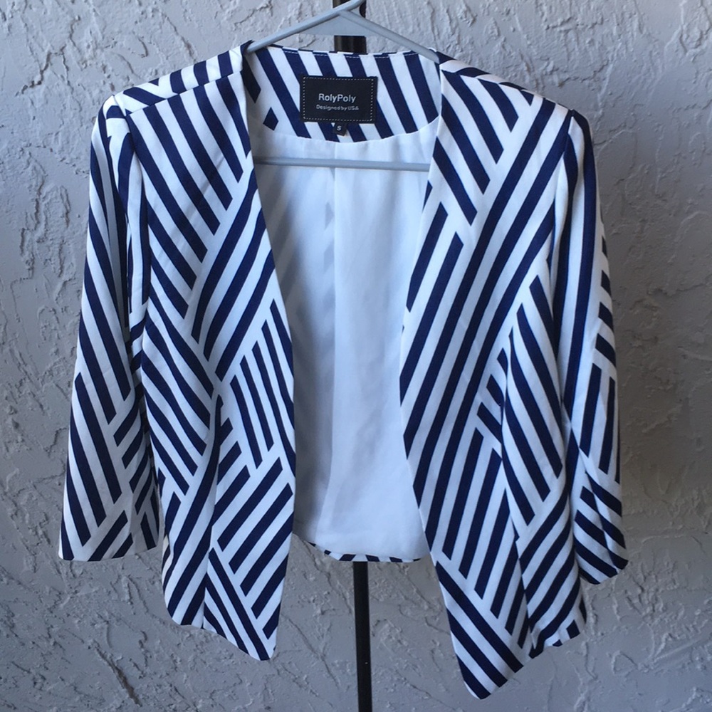 🔥MOVING SALE🔥 (S) RolyPoly Striped Jacket